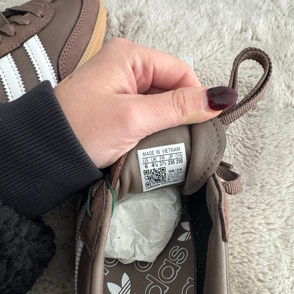 adidas Originals Samba OG Earth Strata Footwear White Gold (Women's) size 6 - Picture 7 of 8